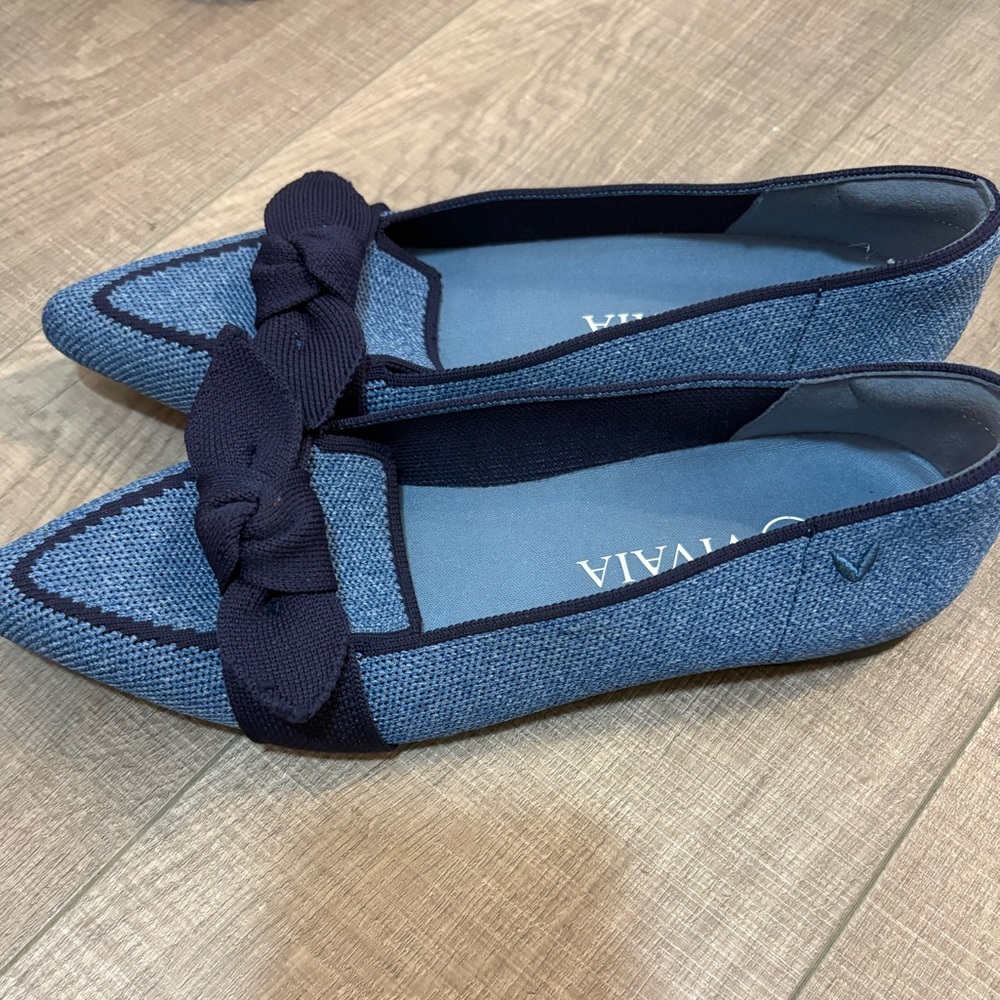 VIVAIA Women's Blue Pointed Knit Flats with Bow - Picture 2 of 4